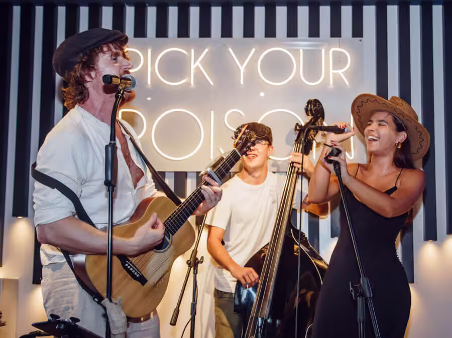 Suns & Sons - Irish Band at The Clubhouse Marbella